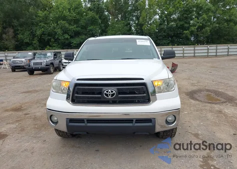 2012 Toyota Tundra Grade 5.7L V8 из США, поврежденный, VIN 5TFDW5F10CX261167